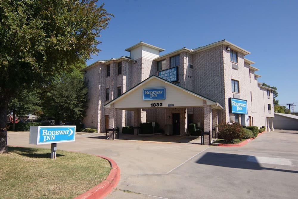 Rodeway Inn Carrollton I-35E featured exterior or lobby in Carrollton, TX — similar hotel