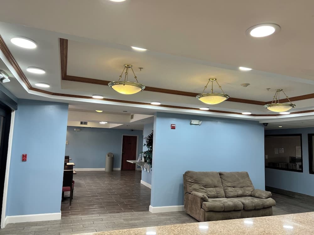 Quality Inn Tahlequa South interior in Tahlequah, OK — gallery photo 2