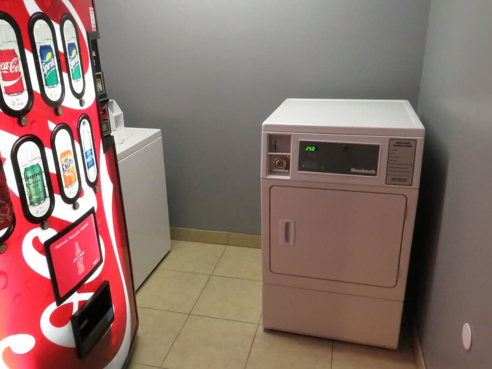 Rodeway Inn Austell Six Flags interior in Austell, GA — gallery photo 2