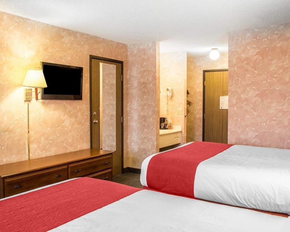 Econo Lodge Longmont East gallery photo in Longmont, CO — image 49