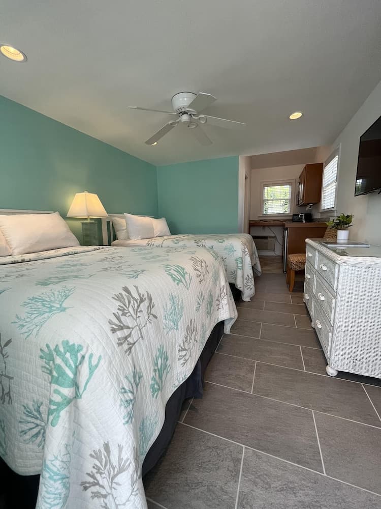 Beach Breeze Inn gallery photo in Falmouth, MA — image 45