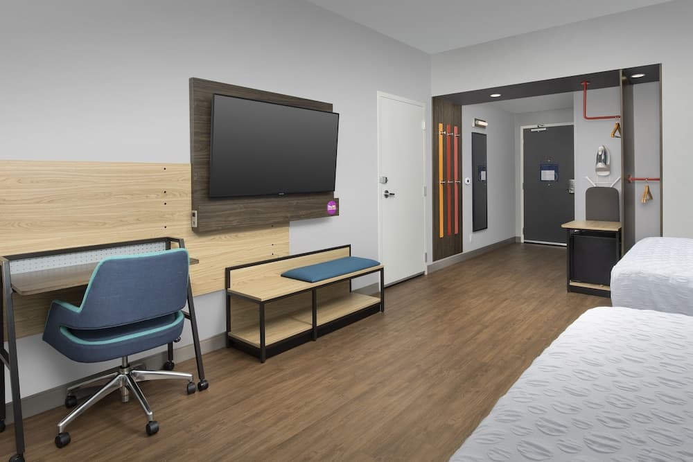Tru by Hilton Jacksonville Airport I-95 interior in Jacksonville, FL — gallery photo 2