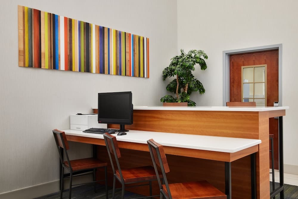 Holiday Inn Express Hotel & Suites Panama City-Tyndall by IHG gallery photo in Panama City, FL — image 18