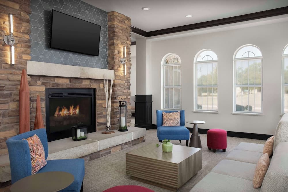 Hilton Garden Inn Granbury property views in Granbury, TX — gallery photo 3