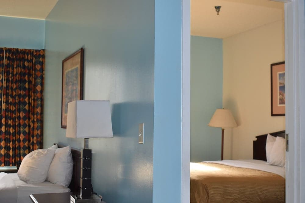 GUEST COTTAGES & SUITES property views in Brunswick, GA — gallery photo 3