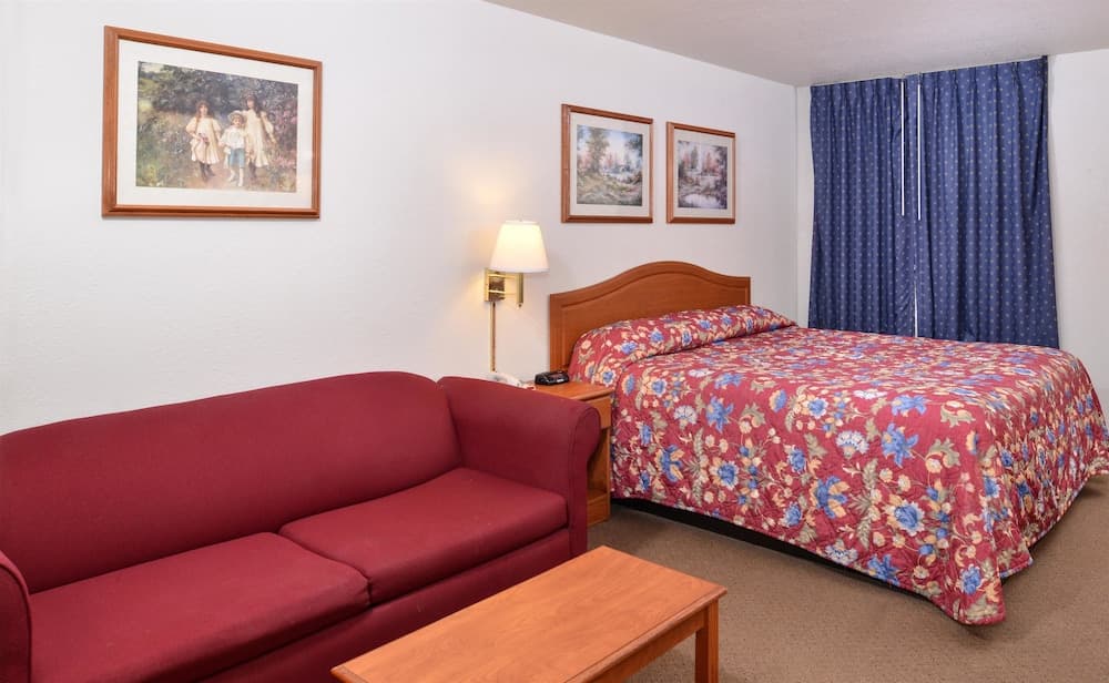 Americas Best Value Inn Smackover interior in Smackover, AR — gallery photo 2