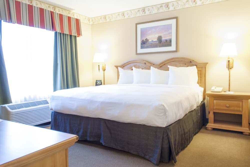 Country Inn & Suites by Radisson, Cedar Falls, IA gallery photo in Cedar Falls, IA — image 17