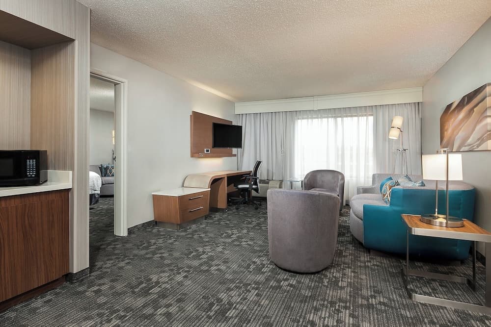 Courtyard by Marriott Dallas Mesquite gallery photo in Mesquite, TX — image 4