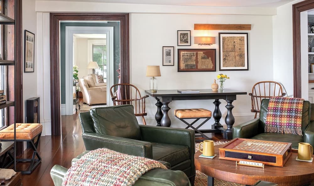 Pickering House interior in Wolfeboro — gallery photo 2
