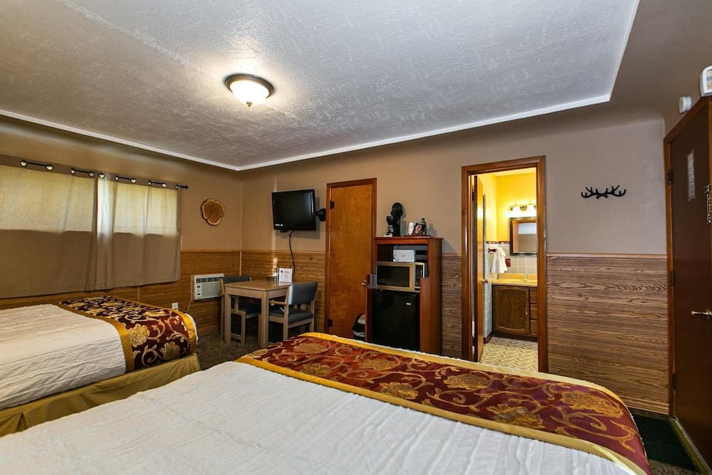 The Wisconsin Wood Inn property views in Dickeyville, WI — gallery photo 3