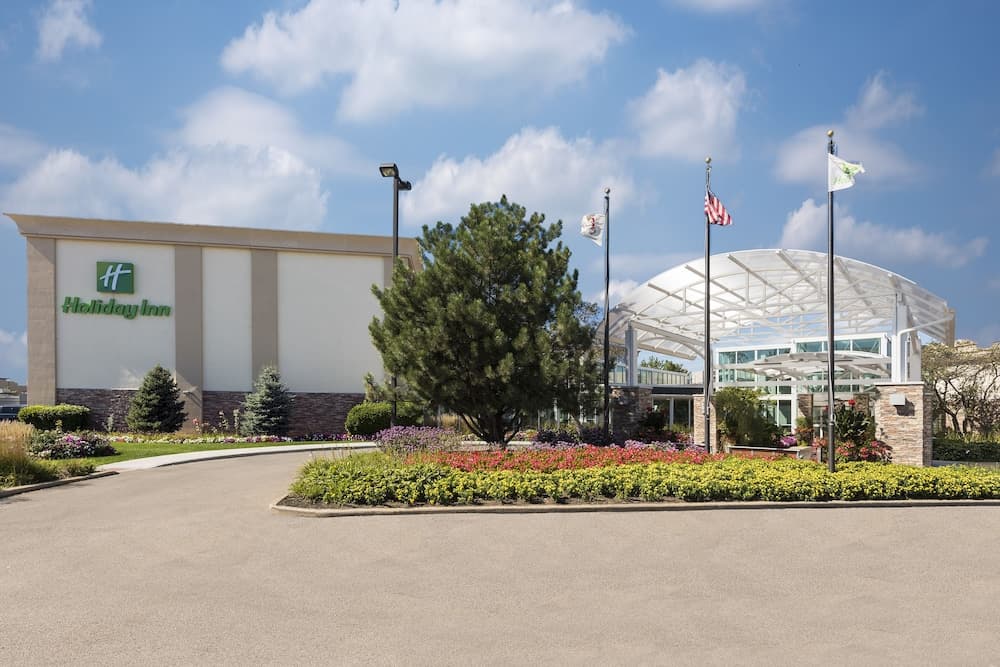 Grand Royal Hotel O'Hare - Chicago exterior or lobby in Elk Grove Village, IL — main listing photo