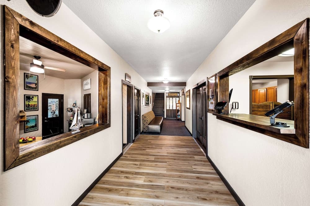 Americas Best Value Inn Marquette property views in Marquette, MI — gallery photo 3