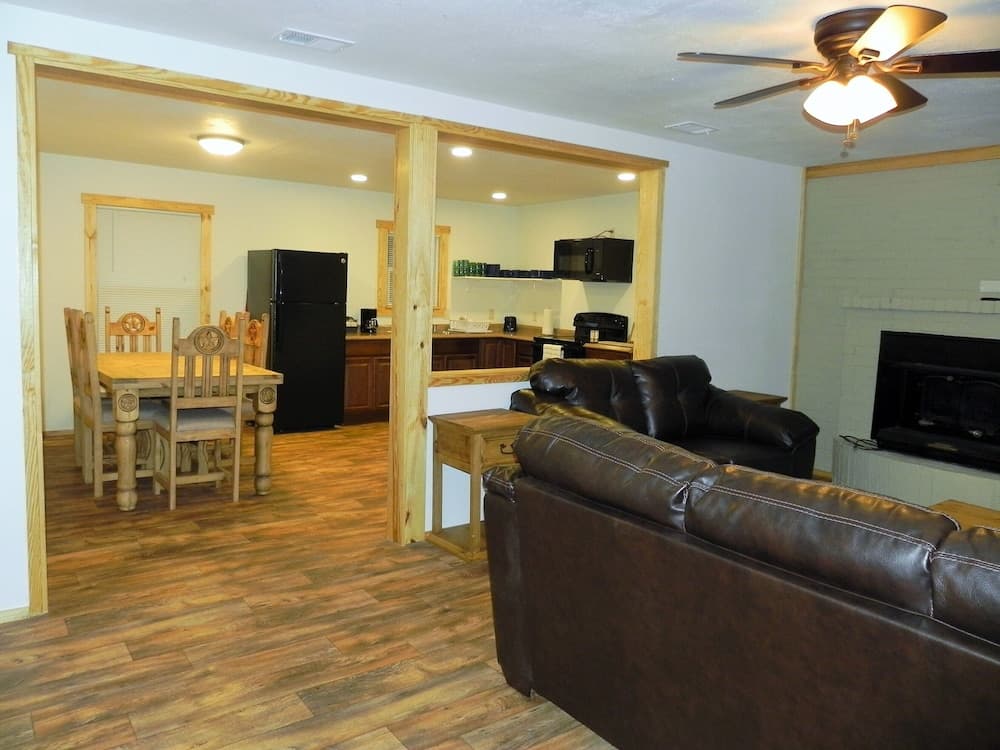 Pope's Landing Marina gallery photo in Alba, TX — image 108