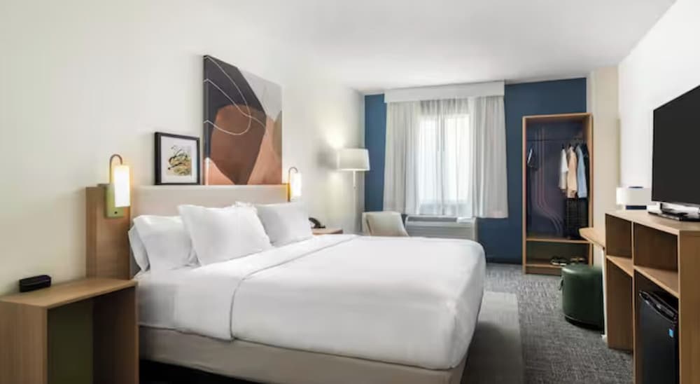Spark By Hilton Tucson Airport featured exterior or lobby in Tucson, AZ — similar hotel