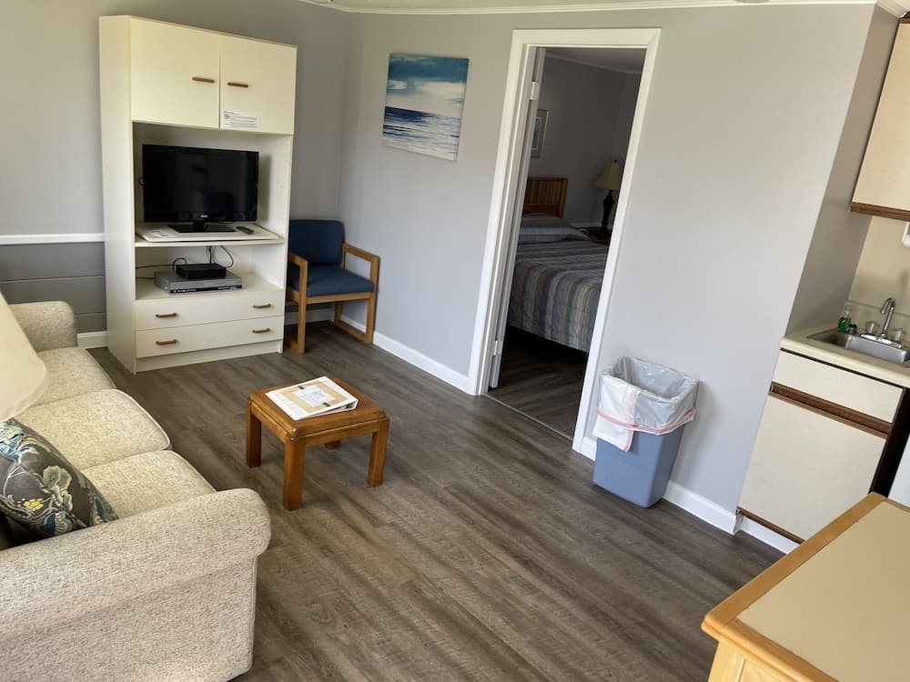 Holiday Vacation Condominium property views in West Yarmouth, MA — gallery photo 3