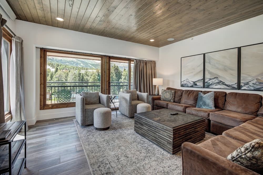 Village at Breckenridge, A Vail Resorts Property featured exterior or lobby in Breckenridge, CO — similar hotel