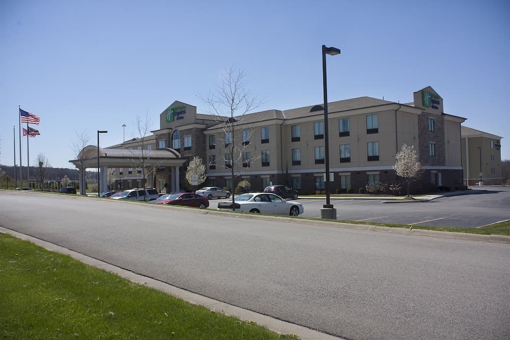 Holiday Inn Express & Suites Youngstown West - Austintown by IHG gallery photo in Austintown, OH — image 19