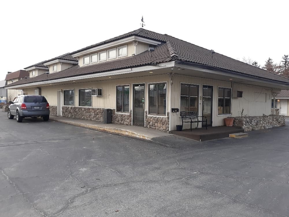 Stay Express Inn Hamilton featured exterior or lobby in Hamilton, MT — similar hotel