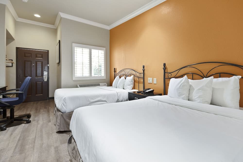 Le Blanc Inn & Suites gallery photo in El Monte, CA — image 53