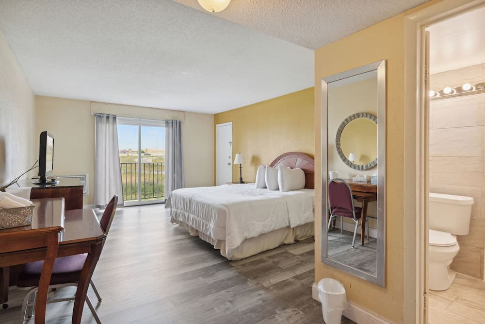 Miami Suites Hotel gallery photo in Toledo, OH — image 18