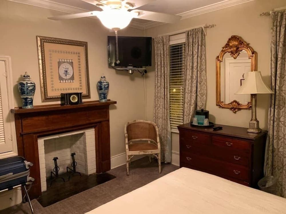 Carriage House Inn gallery photo in Aiken, SC — image 11
