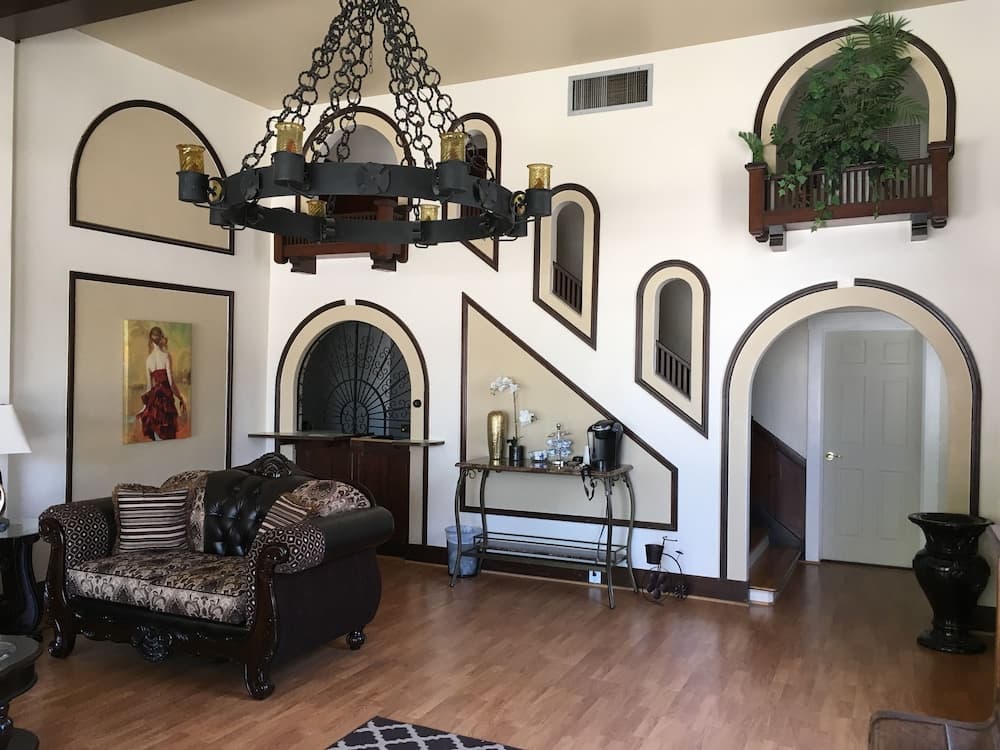 Hotel Burgess gallery photo in Reedley, CA — image 27