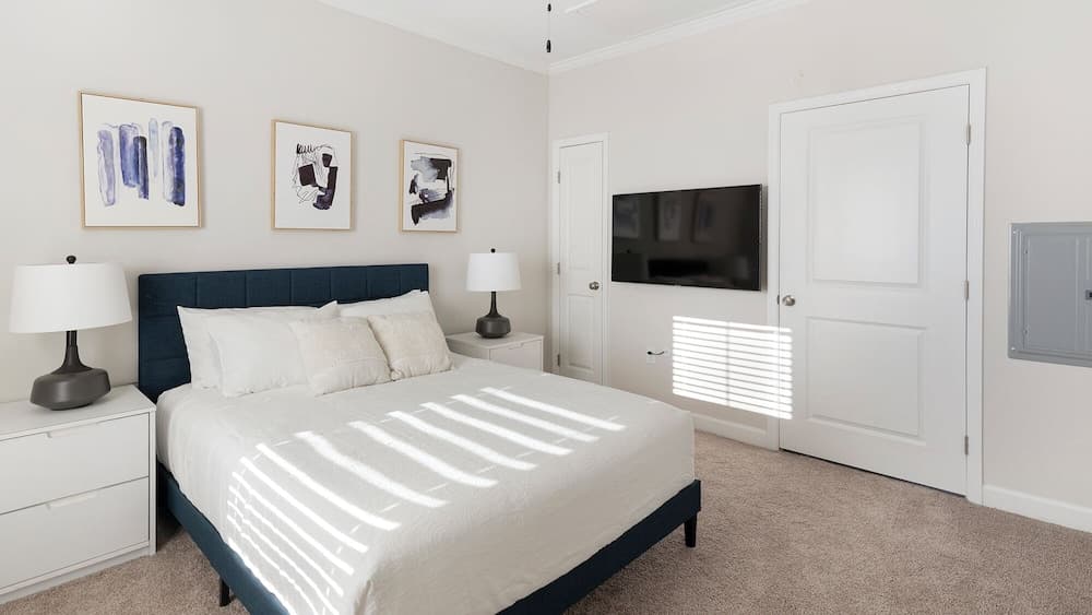 Landing Apartments at Oak Grove Dairy property views in Huntsville, AL — gallery photo 3