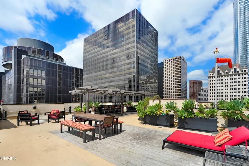 DTLA Hope St property views in Los Angeles, CA — gallery photo 3