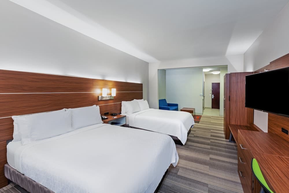 Holiday Inn Express Hotel & Suites Orange by IHG property views in Orange, TX — gallery photo 3