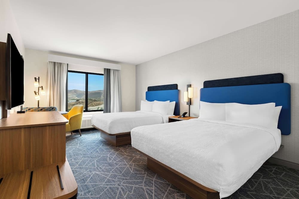 Hampton Inn & Suites Corona, Ca gallery photo in Corona, CA — image 32