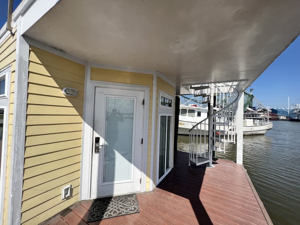 New Orleans RV Resort & Marina interior in New Orleans, LA — gallery photo 2