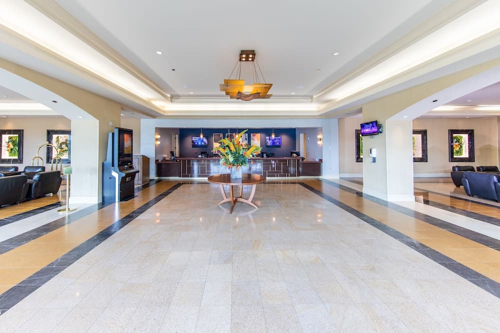 Delta Downs Racetrack Casino Hotel interior in Vinton, LA — gallery photo 2