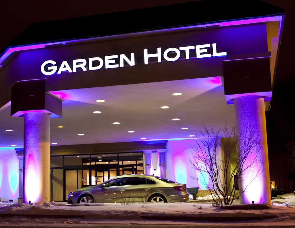 Garden Hotel and Conference Center — hotel in South Beloit, Illinois