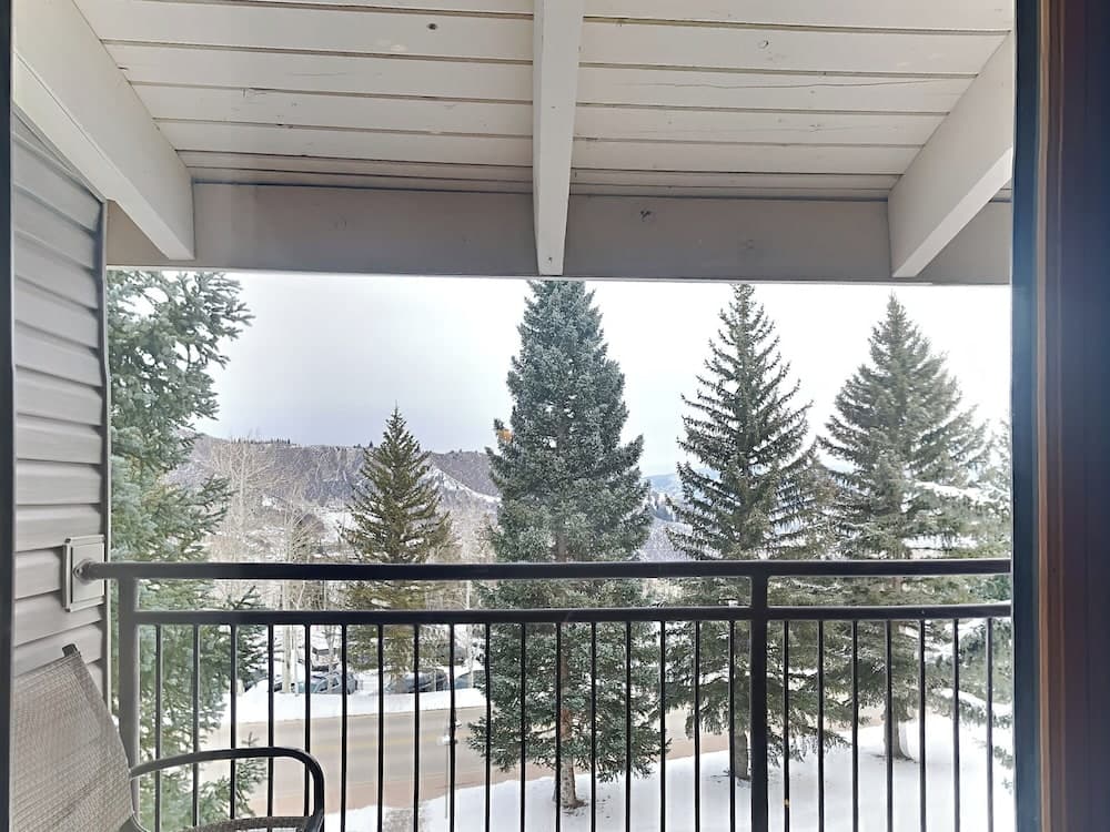 The Timberline Condominiums interior in Snowmass Village, CO — gallery photo 2