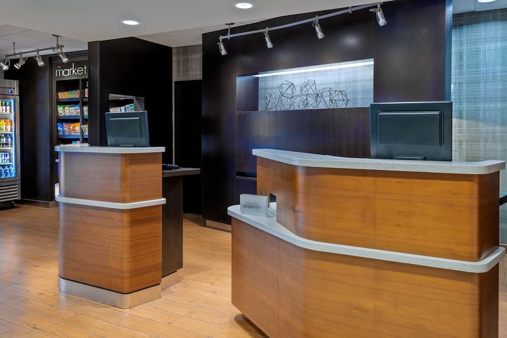 Courtyard by Marriott Asheville interior in Asheville, NC — gallery photo 2