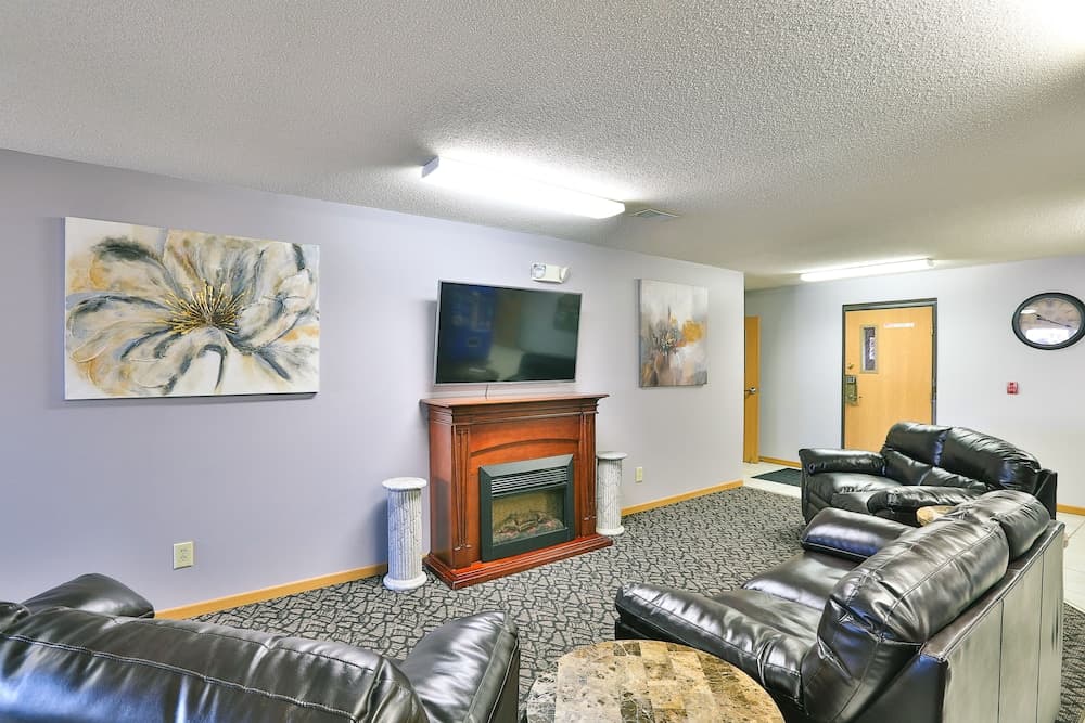 Amerivu Inn And Suites New Richmond interior in New Richmond, WI — gallery photo 2