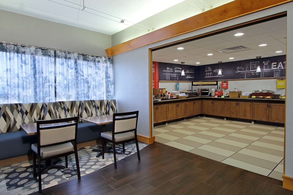 Hampton Inn Hagerstown-I-81 property views in Hagerstown, MD — gallery photo 3
