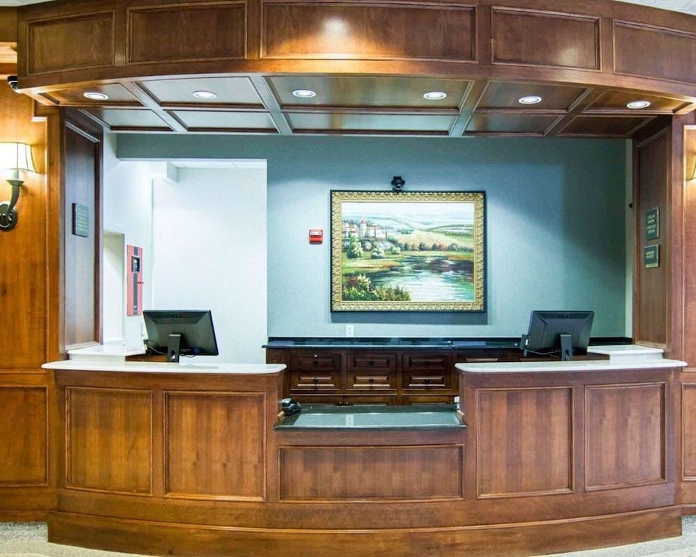Liberty Hotel, an Ascend Collection Hotel interior in Cleburne, TX — gallery photo 2