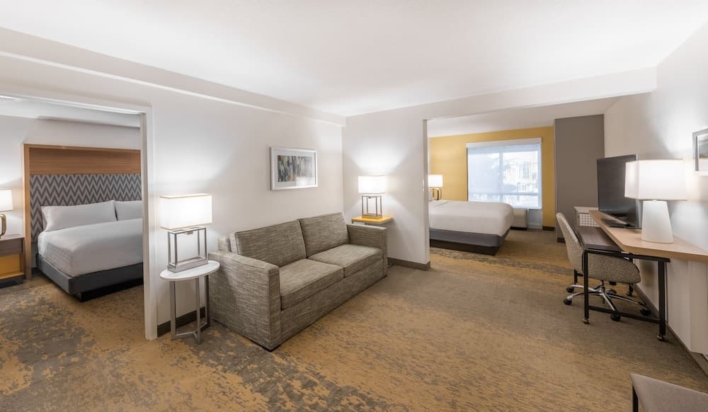 Holiday Inn Hotel & Suites Orange Park by IHG property views in Orange Park, FL — gallery photo 3
