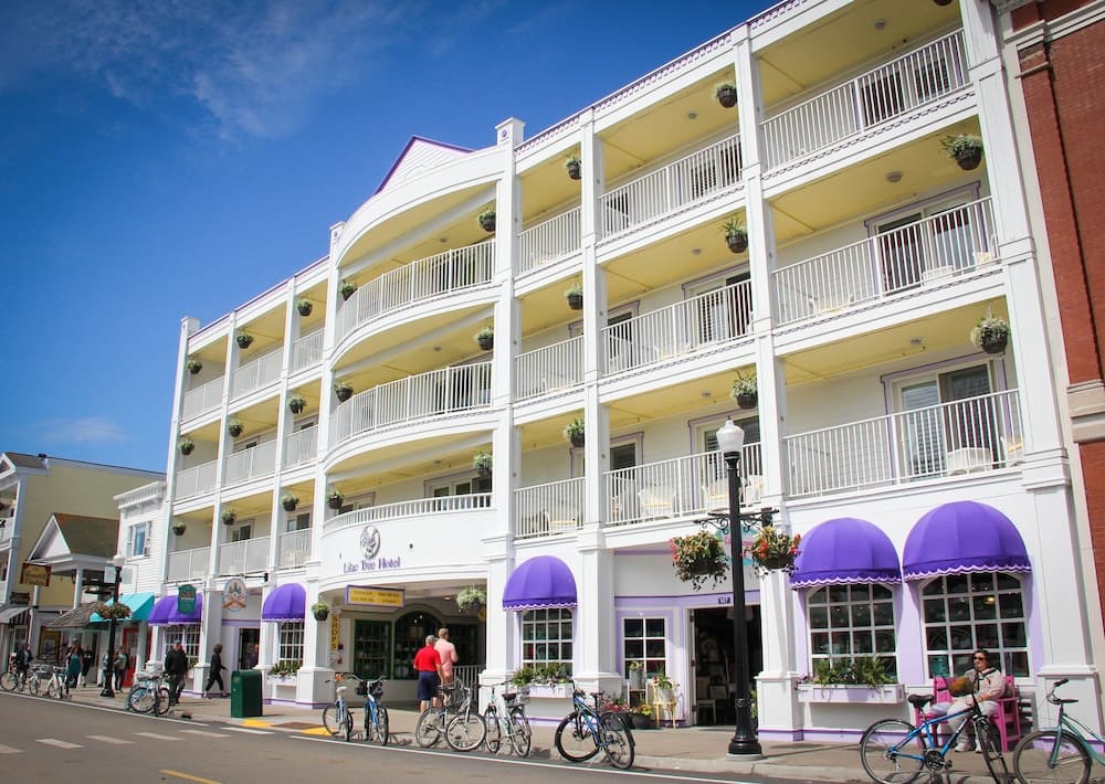 Lilac Tree Suites featured exterior or lobby in Mackinac Island, MI — similar hotel