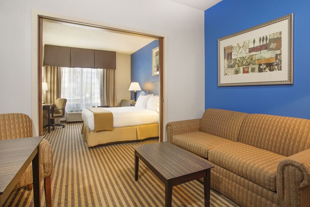Kalamazoo Hotel and Suites gallery photo in Kalamazoo, MI — image 7