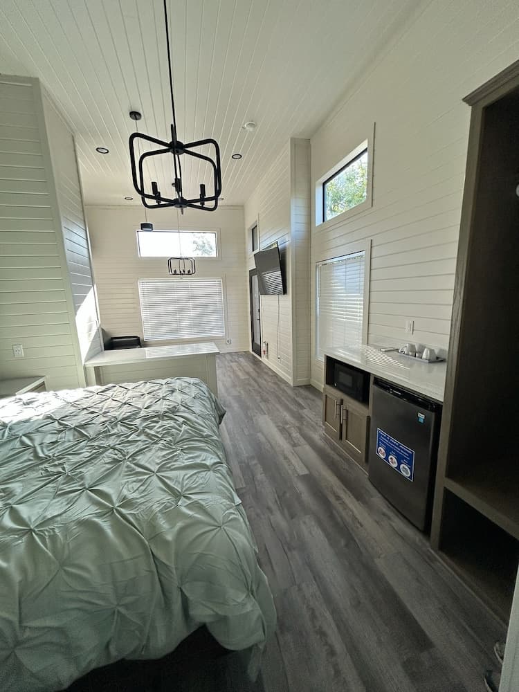 Turquoise Triangle interior in Cottonwood, AZ — gallery photo 2