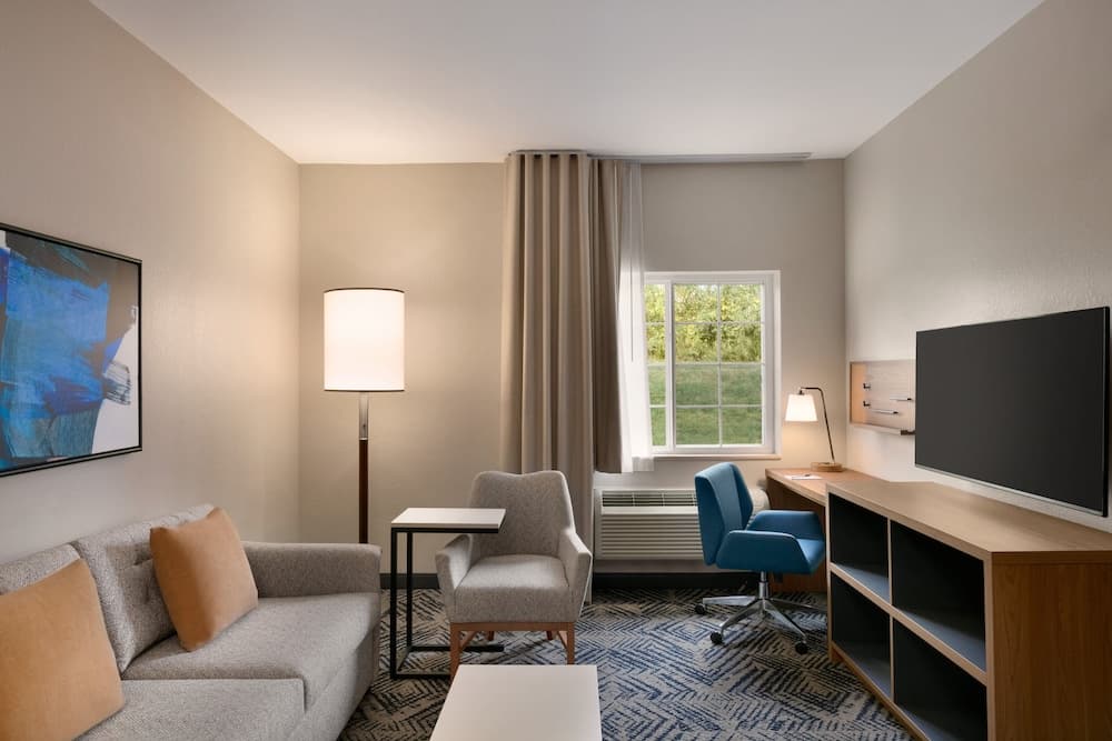 Candlewood Suites Springfield North, an IHG Hotel gallery photo in Springfield, IL — image 39