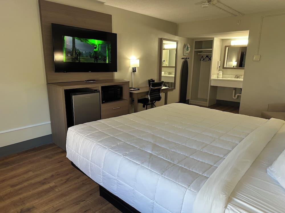 Whaler Inn and Suites gallery photo in New Bedford, MA — image 38