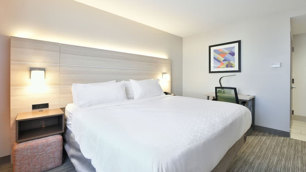 Country Inn & Suites by Radisson, Staten Island gallery photo in Staten Island, NY — image 25