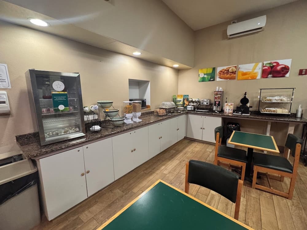 Quality Inn Waynesburg - Morrisville — hotel in Waynesburg, Pennsylvania