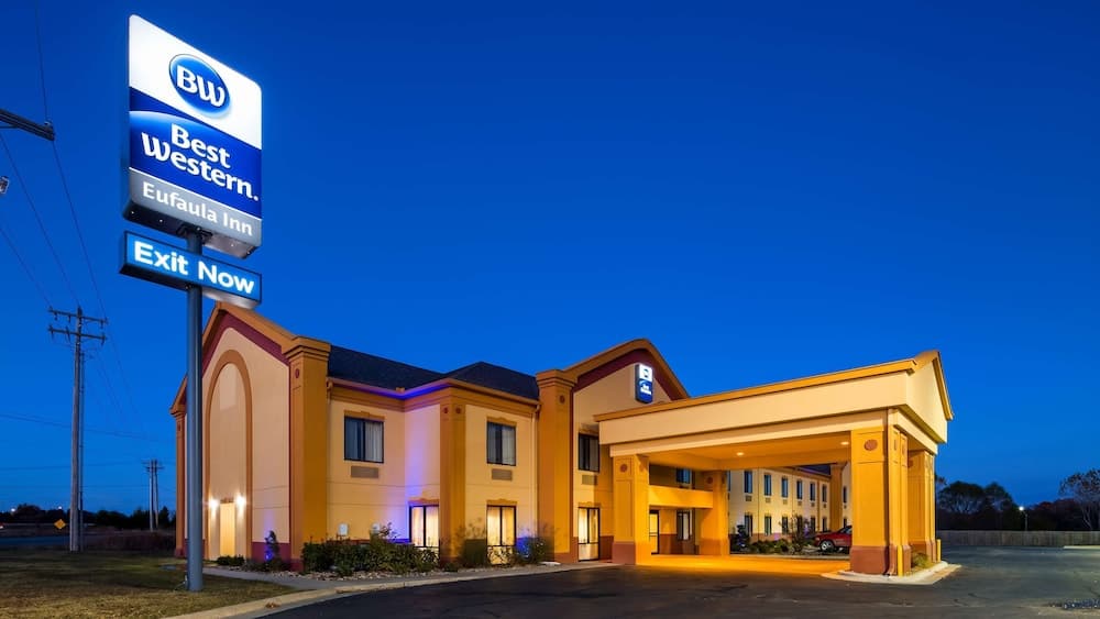 Best Western Eufaula Inn featured exterior or lobby in Eufaula, OK — similar hotel