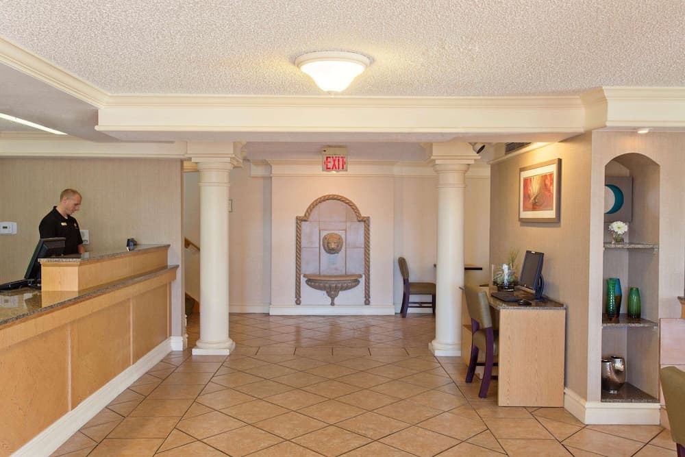 La Quinta Inn by Wyndham Costa Mesa / Newport Beach gallery photo in Costa Mesa, CA — image 30