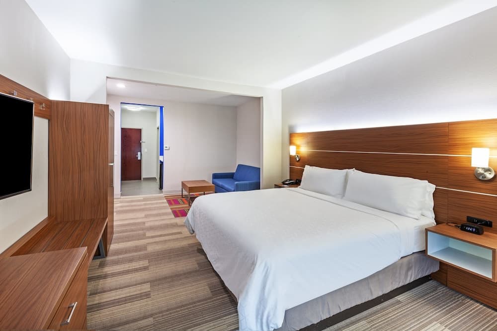 Holiday Inn Express Hotel & Suites Orange by IHG gallery photo in Orange, TX — image 33