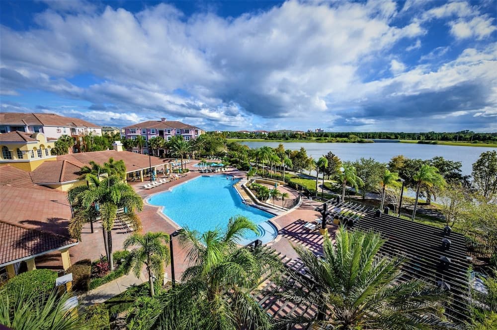 Vista Cay Resort by Millenium at Universal Blvd featured exterior or lobby in Orlando, FL — similar hotel